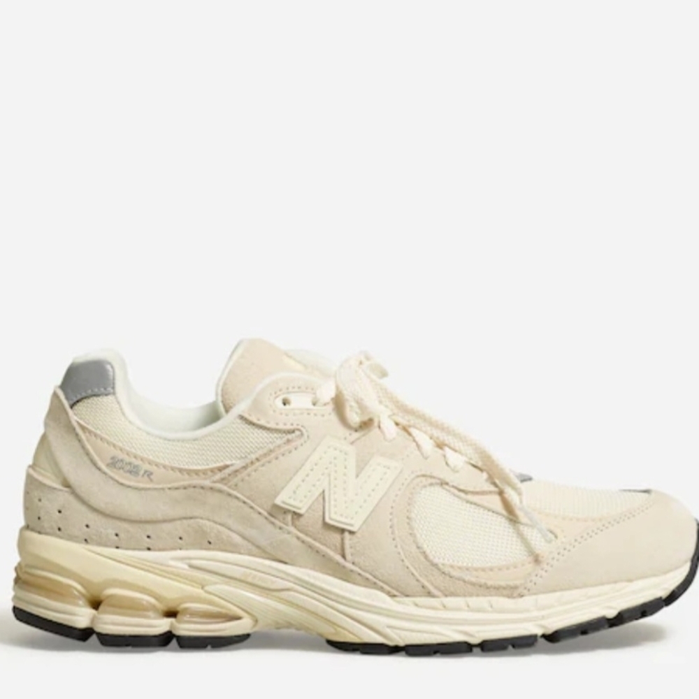 New Balance Cream Sneakers - Picture 2 of 6